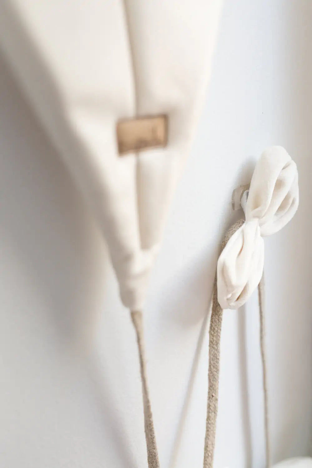 Latawiec velvet – dekoracja ścienna – śmietankowa perła