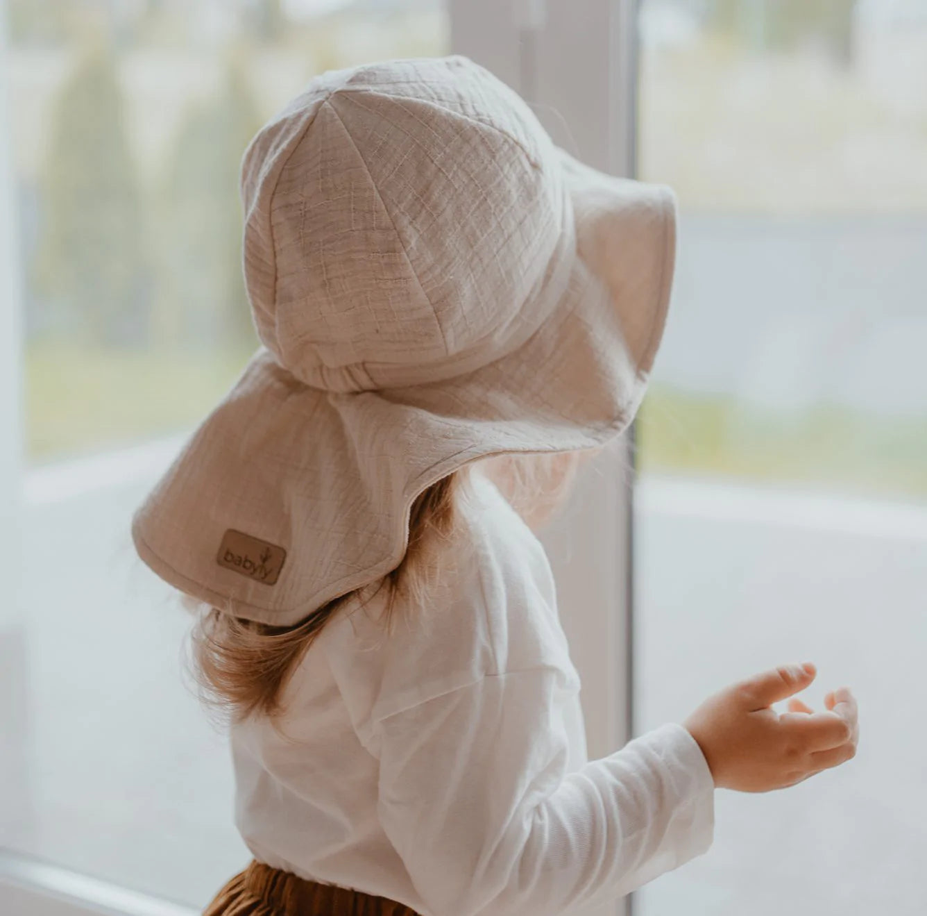 Muślinowy kapelusz dziecięcy – mocca