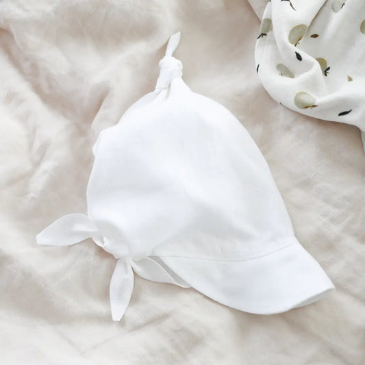 Chustka z daszkiem dla dzieci i niemowląt – lniana – biała