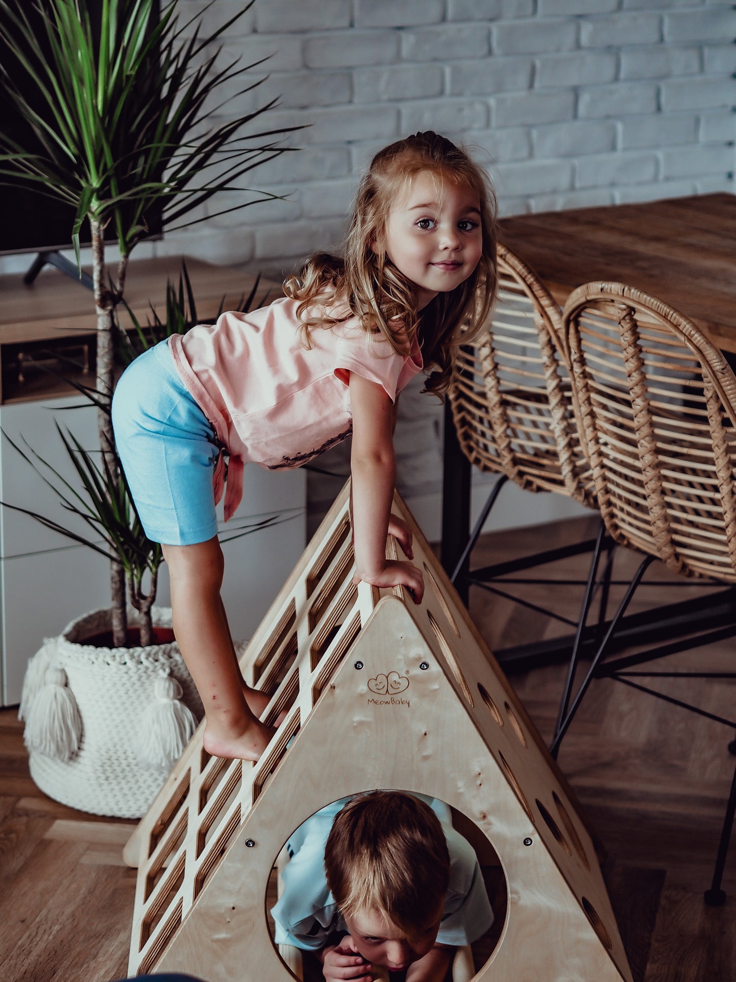 MeowBaby® Drewniany Trójkąt Wspinaczkowy, Drabinka dla Dziecka do Pokoju Montessori, Naturalna