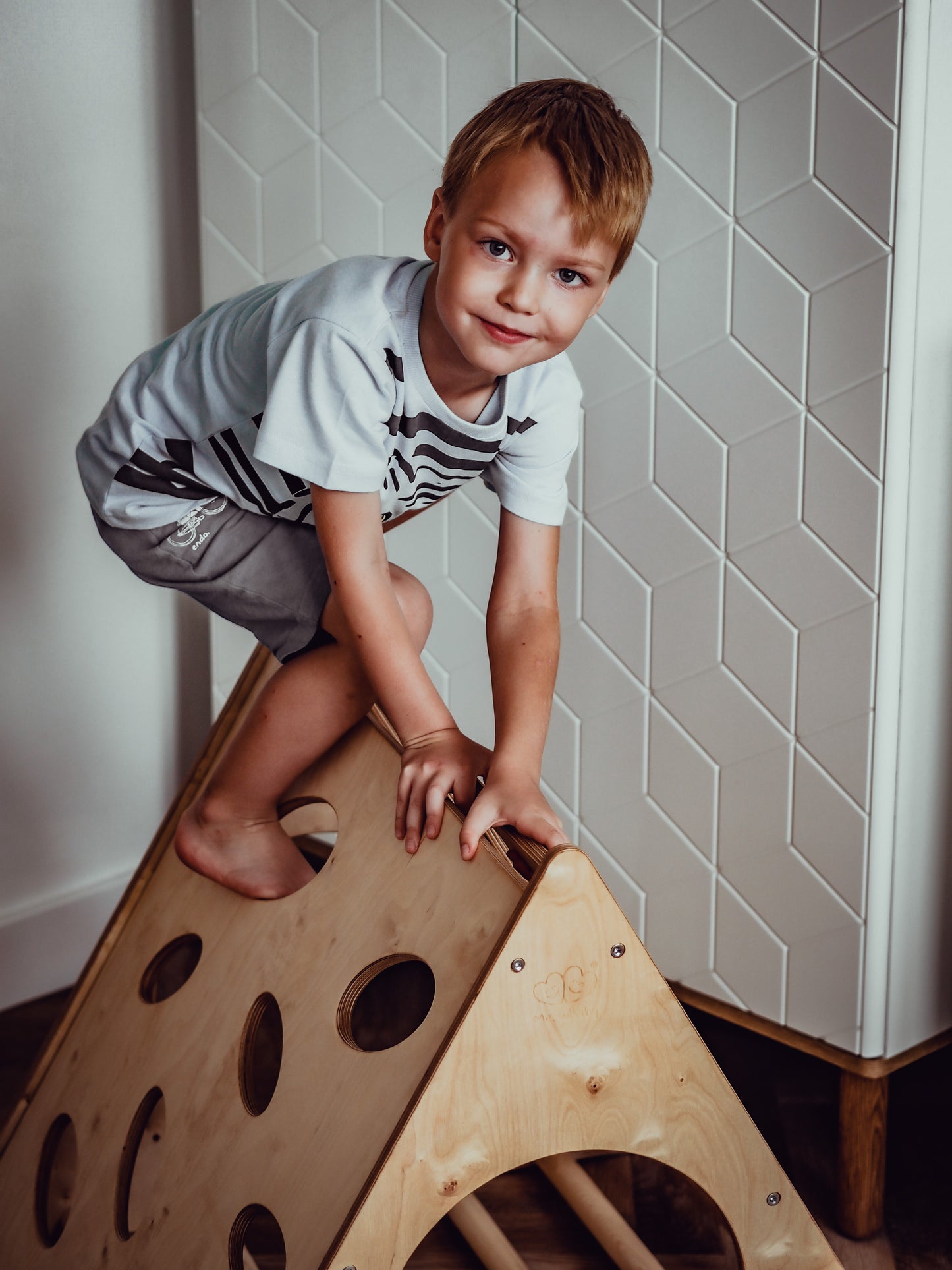 MeowBaby® Drewniany Trójkąt Wspinaczkowy, Drabinka dla Dziecka do Pokoju Montessori, Naturalna
